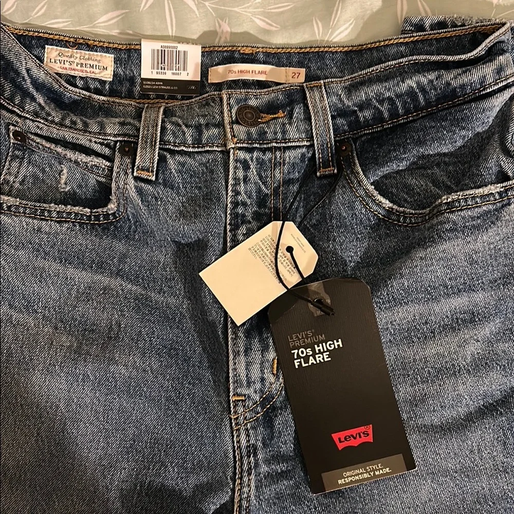 Levi's Blue Denim Jeans - Picture 2 of 4